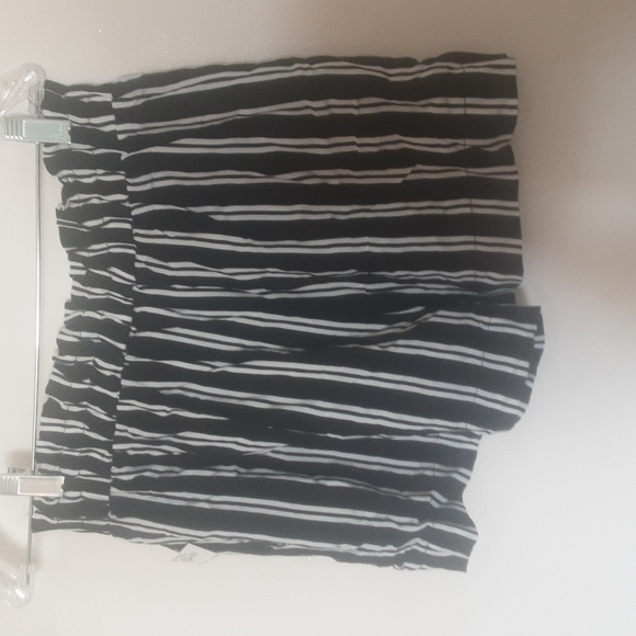 Nwt Ambiance Apparel Paper Bag Waist Shorts Sz M - Picture 2 of 5